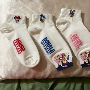 Disney Character Socks with Minnie Daisy and Donald